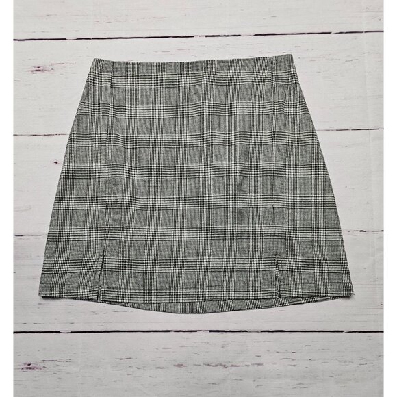 JOHN GALT S BLACK WHITE HOUNDSTOOTH SLIT FRONT SHORT SKIRT - Picture 13 of 16
